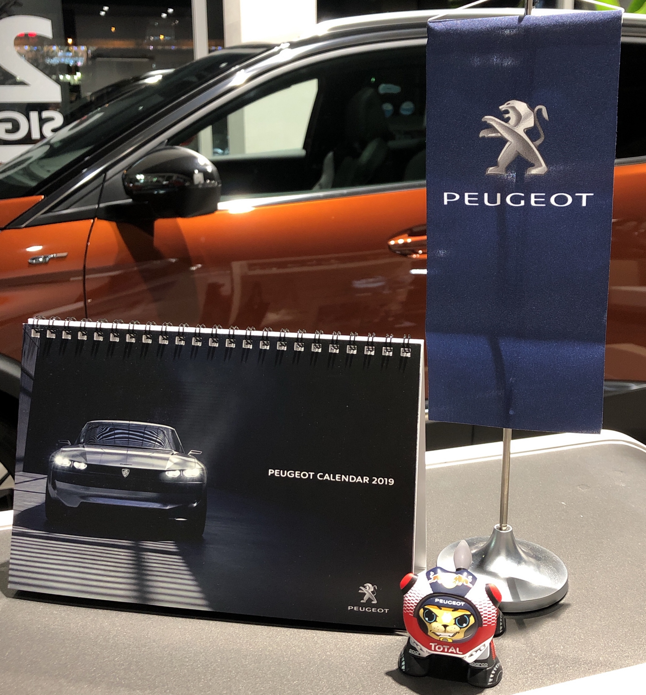 2019年カレンダー入荷致しました✨