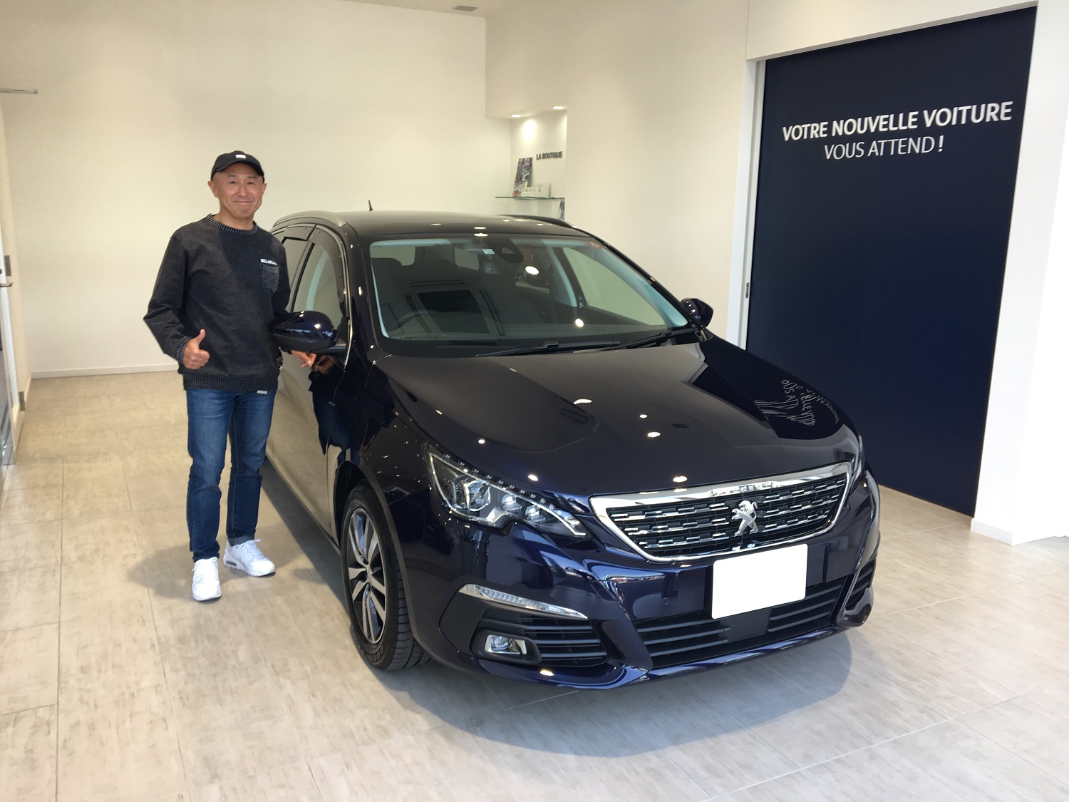 308SW Allure BlueHDiご納車です。