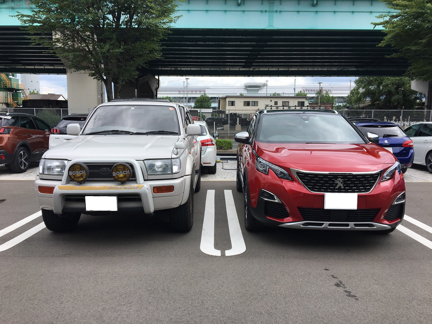 3008 GT BlueHDi アルティメットレッドご納車です！