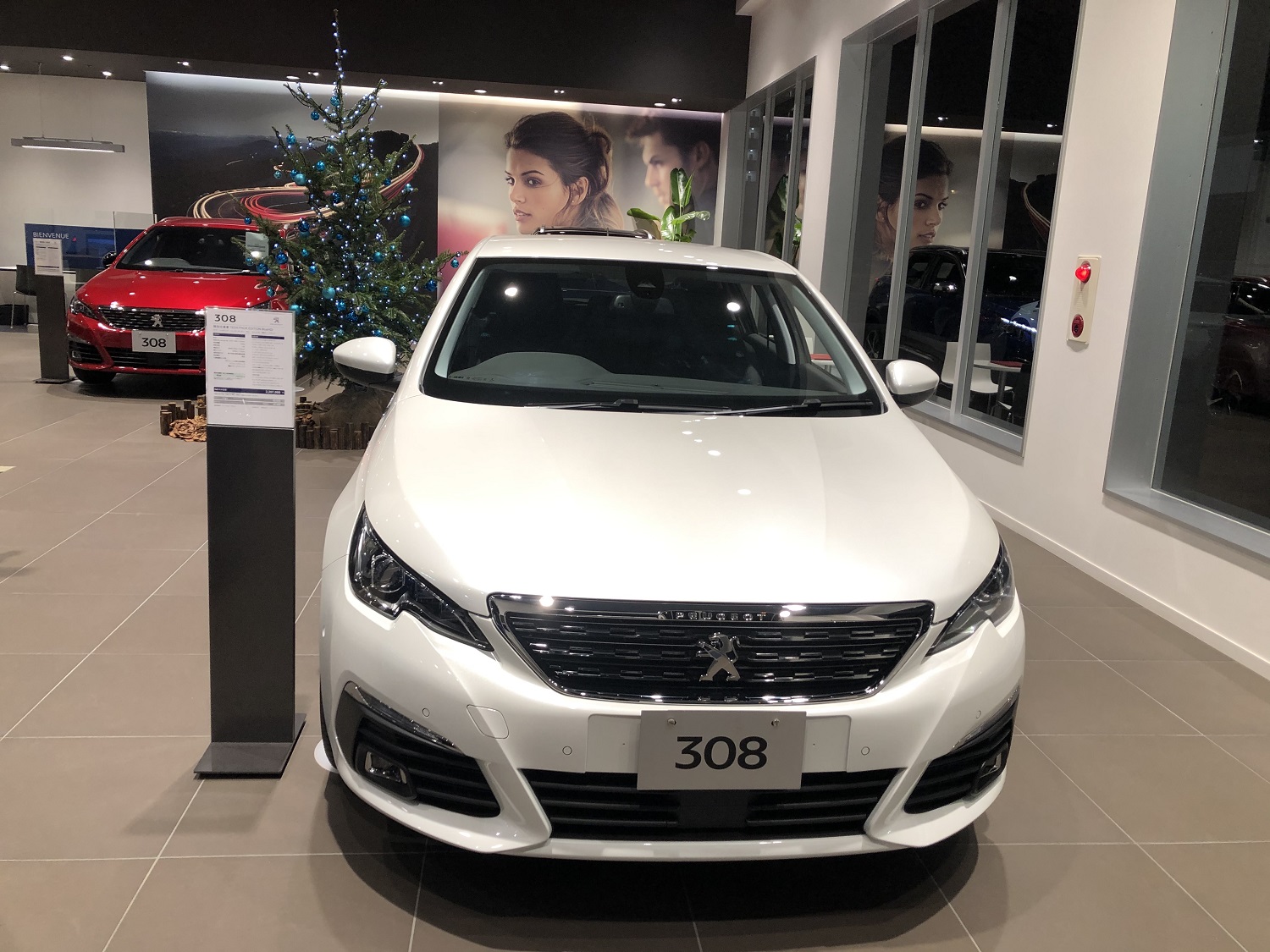 PEUGEOT 308 