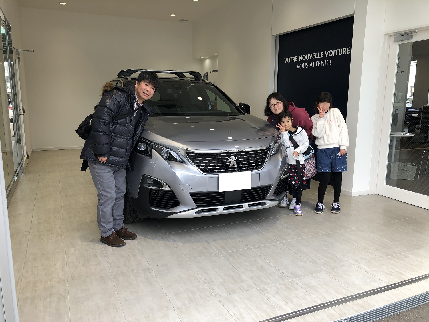 5008 GT Line BlueHDi アルタンスグレーご納車です！