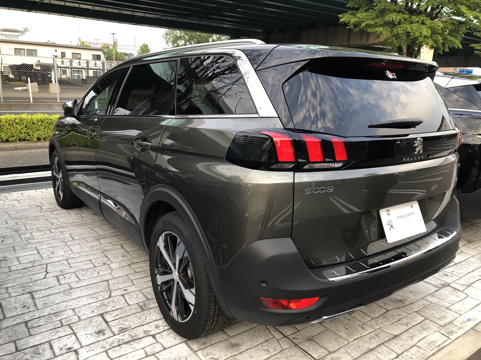 PEUGEOT 5008