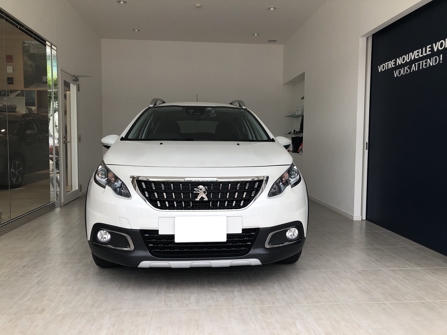 PEUGEOT 2008 CROSSCITY ご納車です。