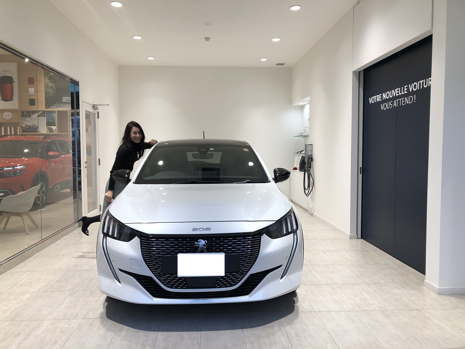 PEUGEOT 208　納車式