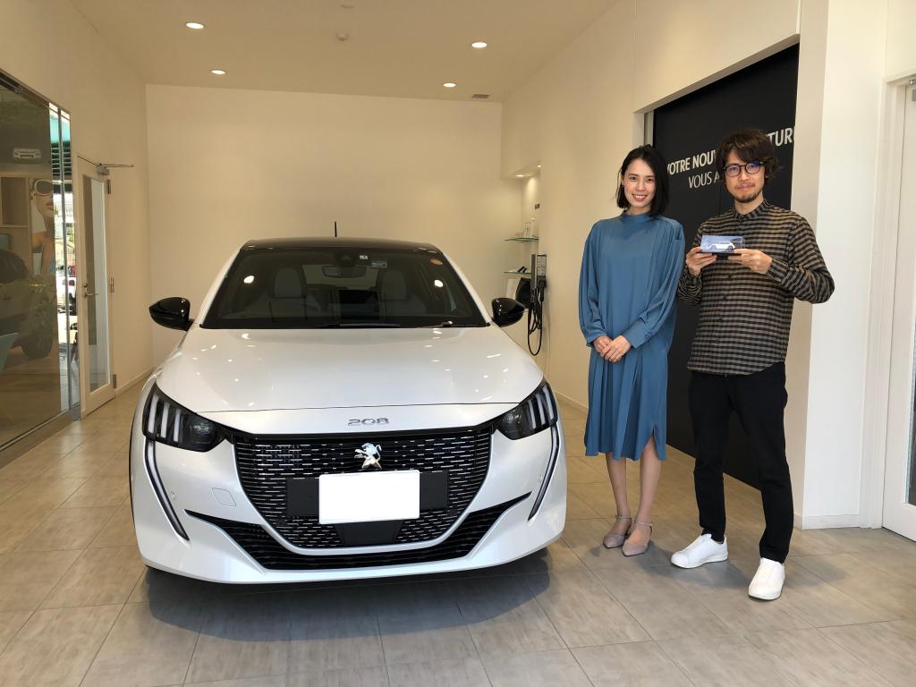 PEUGEOT　208　納車式。