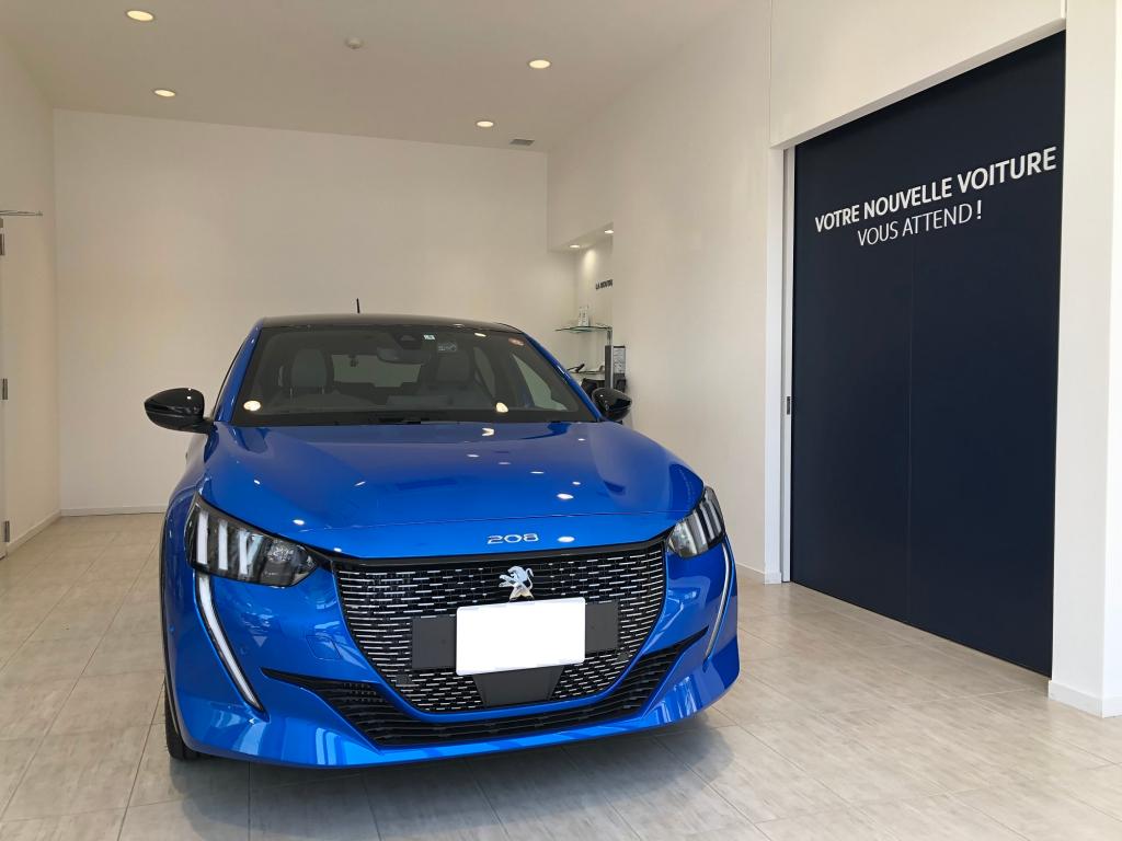 PEUGEOT　208　納車式。