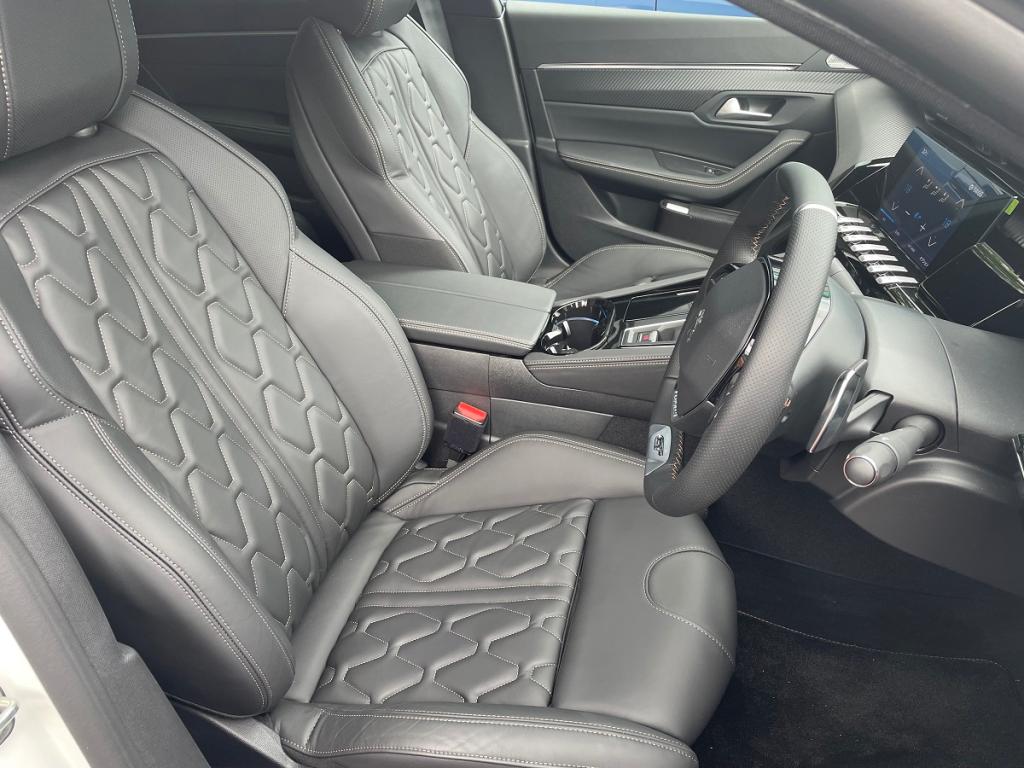 ＰＥＵＧＥＯＴ　508 GT HYBRIDインテエリア。