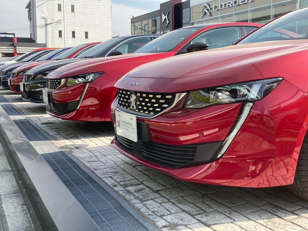 在庫豊富ですよ！！　　プジョ－福岡の認定中古車！！