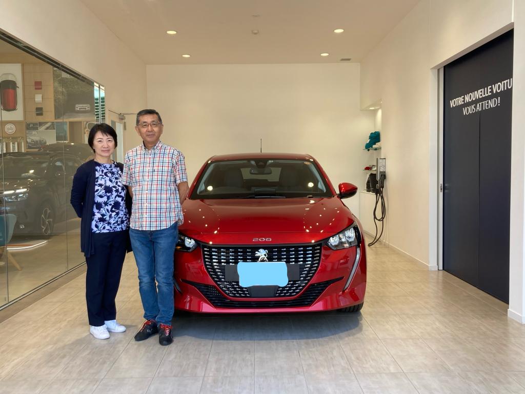 PEUGEOT　208　納車式