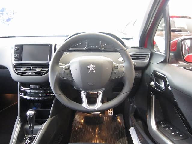 プジョー　インテリア