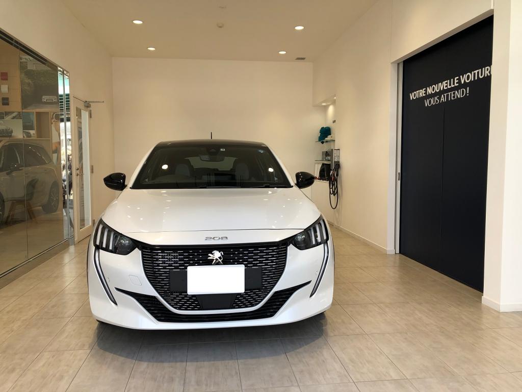 PEUGEOT　208　納車式。