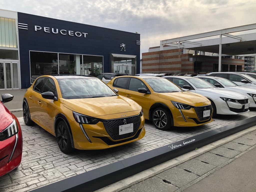 PEUGEOT208　・　PEUGEOT5008エクステリア