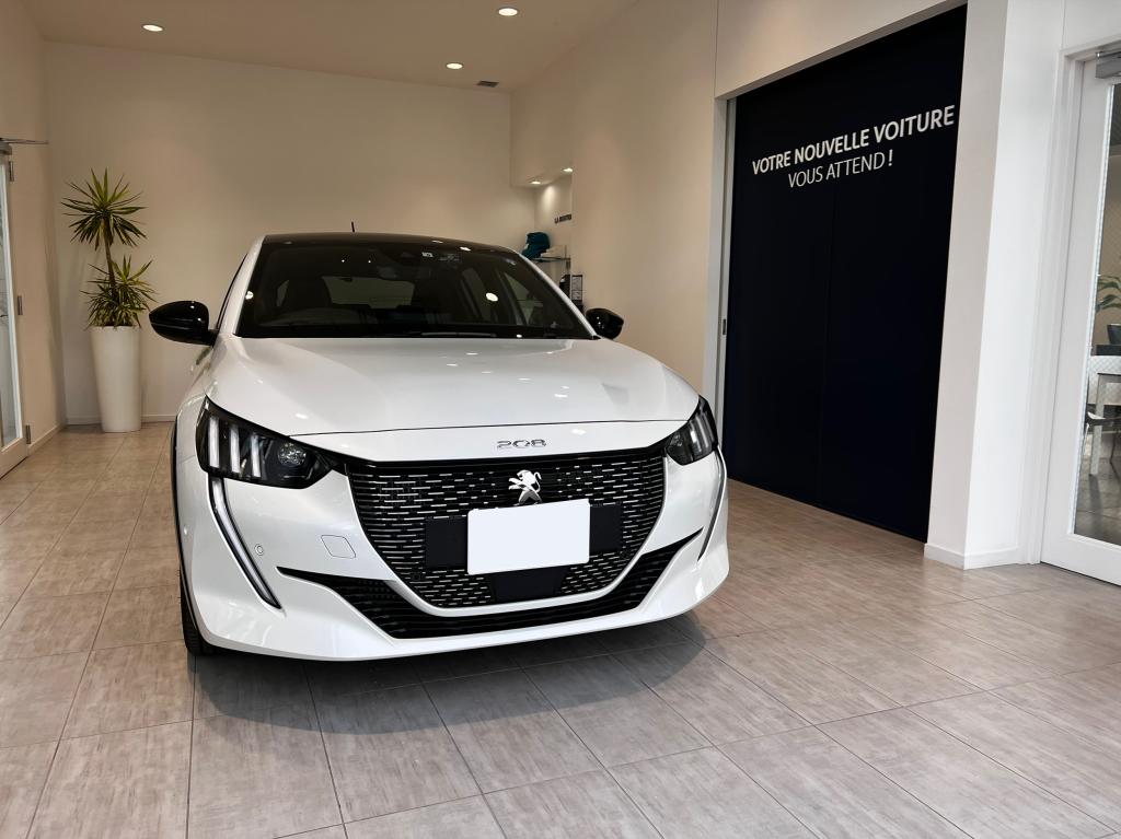 PEUGEOT 208　納車式