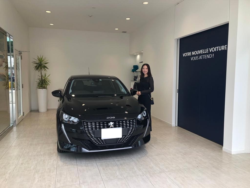 PEUGEOT　208　納車式。