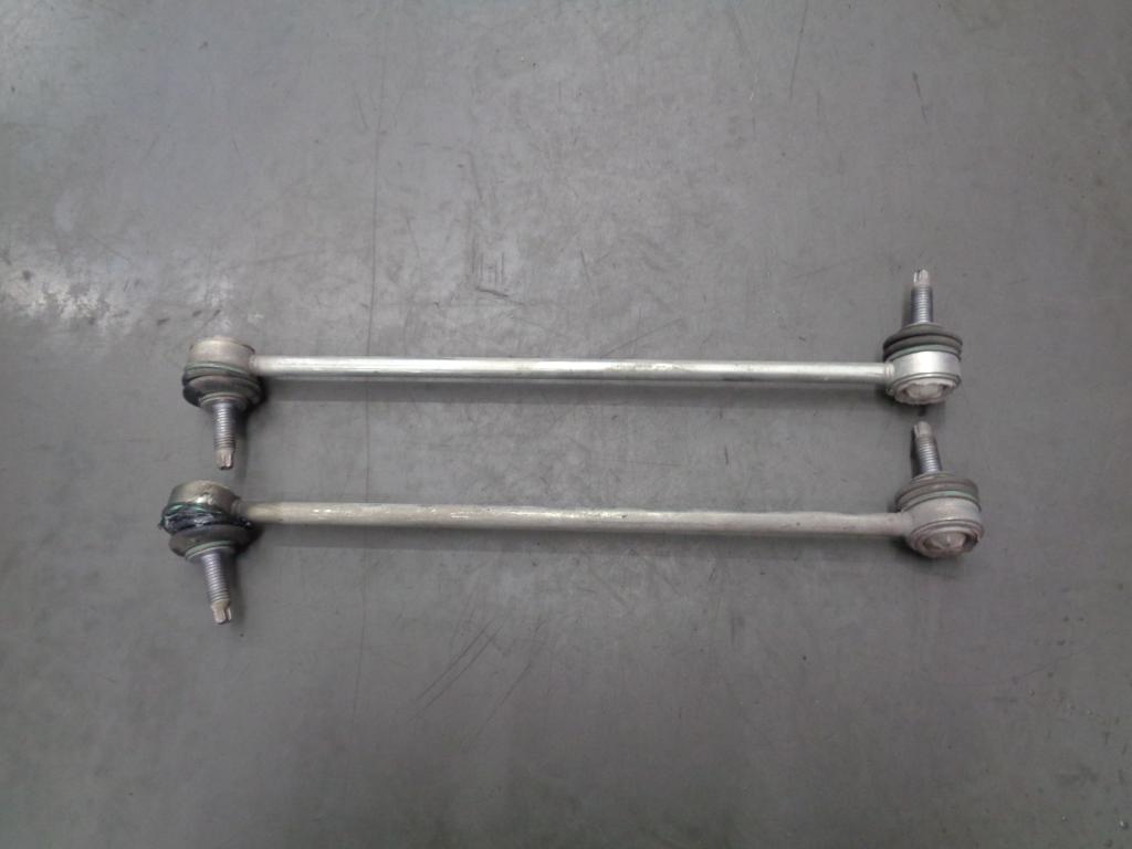 走行中にコトコト、キュッキュと常に鳴る音は、