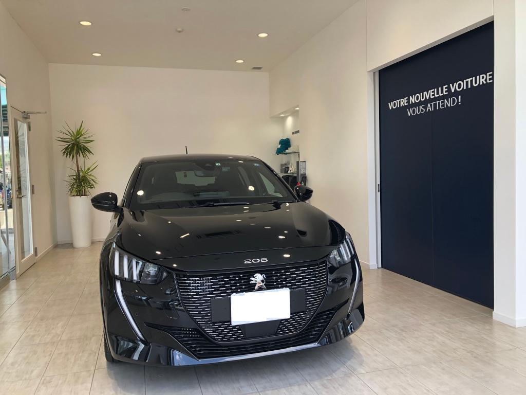 PEUGEOT　208　納車式。