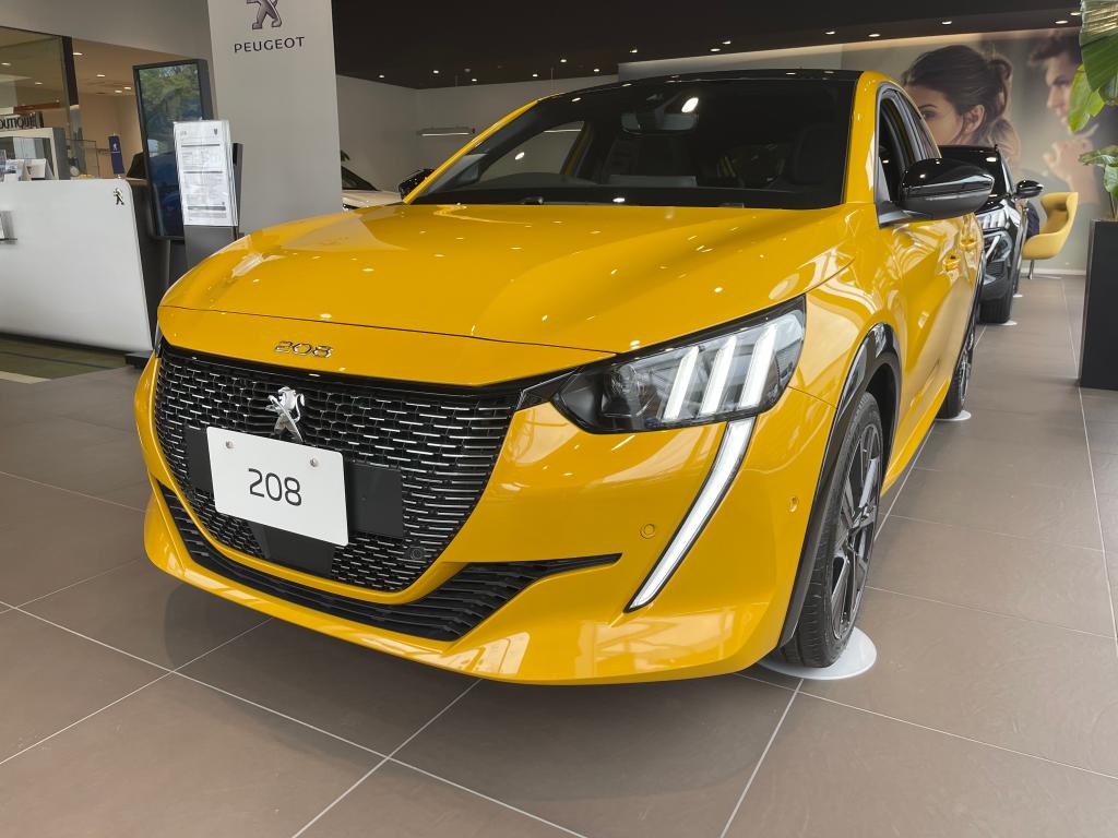 新しい展示車です（エクステリア）