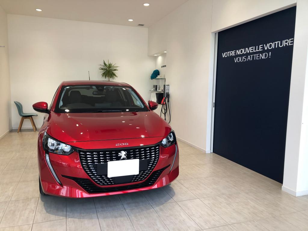 PEUGEOT　208　納車式。