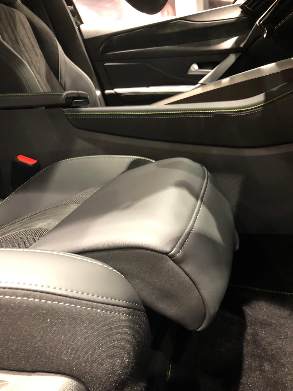 308GT インテリア💺