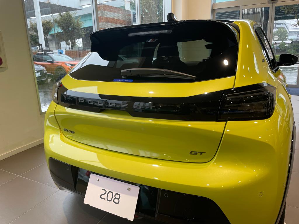 新型208デビュー　　エクステリア紹介