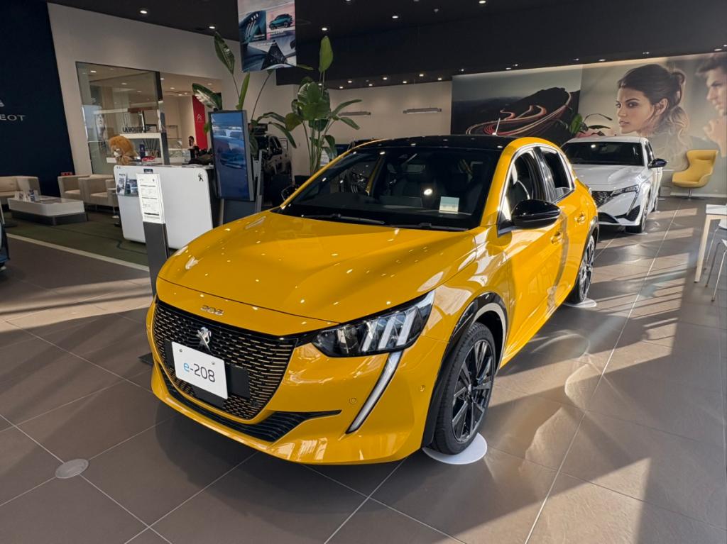 ショールームの展示車入れ替え🚙✨