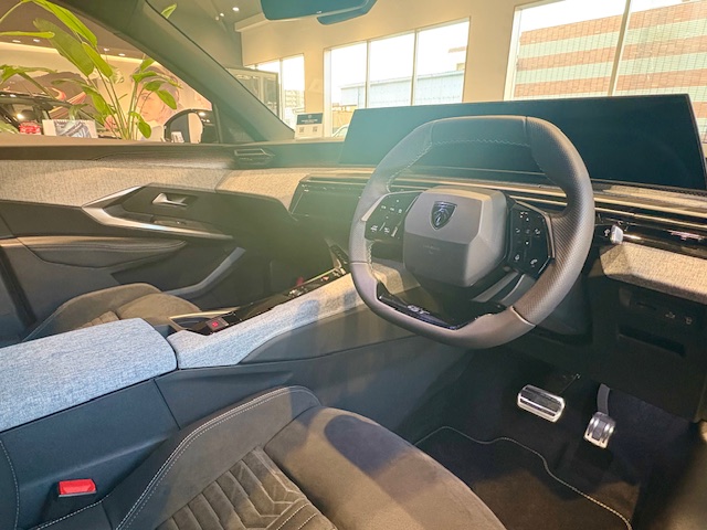 3008 GT HYBRID Black Edition  デビューフェア明日まで✨