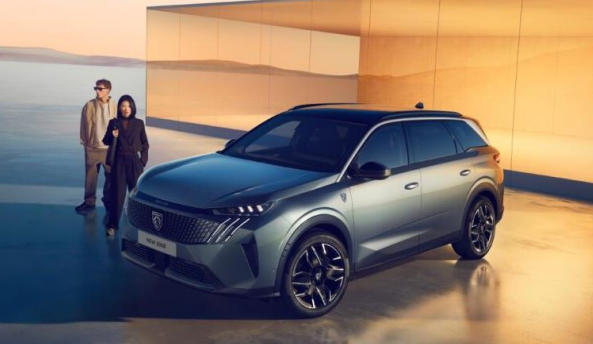 PEUGEOT NEW 5008 デビューフェア🦁