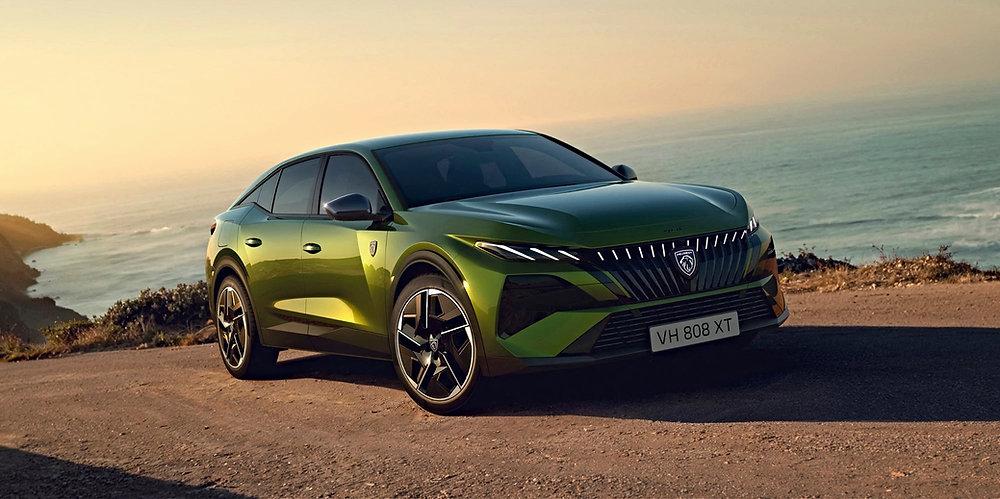 PEUGEOT 408のご紹介🚗✨